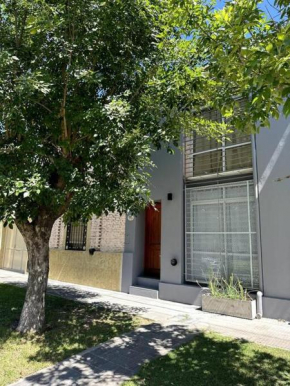 Casita en tranquilo barrio residencial